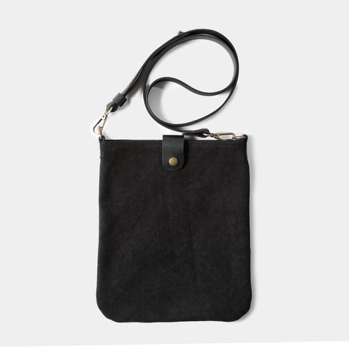 TF Canvas Shoulder Bag S Black – TRAVELER'S COMPANY USA